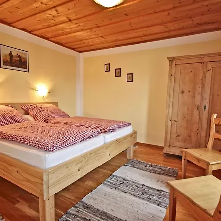 Farm stay Paulhof Am Chiemsee Seeon-Seebruck